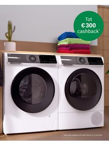 Wasmachine- en drogerset, witte apparaten, kleurrijke handdoeken, cashbackaanbieding.