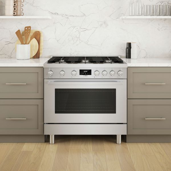 Bosch 36 inch Freestanding Industrial-Style Range
